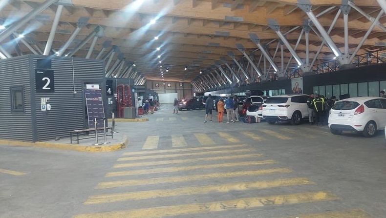 Tras el refuerzo de personal en la aduana chilena, se achicaron las demoras.