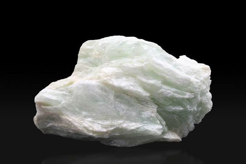 Por sus propiedades, el talco es utilizado como carga mineral o materia prima en numerosos procesos industriales.  