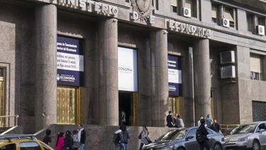 Economía emite bono por $75 mil millones al 2023: en febrero acumula $50.700 millones en vencimientos