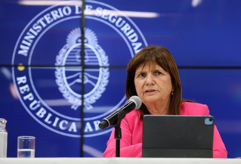La ministra de Seguridad, Patricia Bulrrich, adelantó que el Gobierno nacional analiza cuál será la propuesta de disminución la edad de imputabilidad.