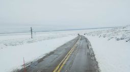 Rutas cortadas en distintos puntos de la provincia de Mendoza por formación de hielo y nieve.