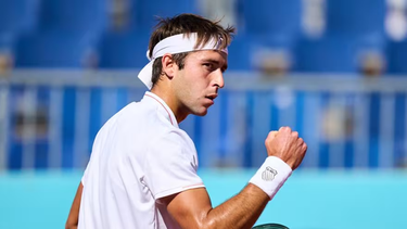 Tomás Etcheverry impuso su tenis en Madrid.