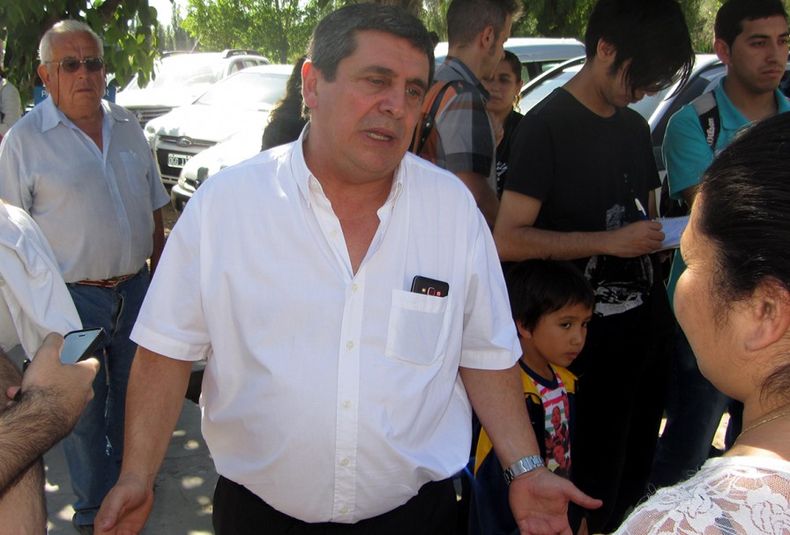 Microhospital puente de hierro, guaymallen, Ruben Giacchi, ministro de salud