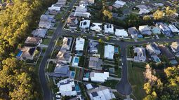 Qué conviene más en un barrio privado de Mendoza: ¿construir una casa o comprarla?