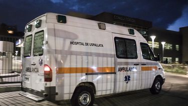Minutos más tarde, personal médico arribó al lugar y, luego de evaluar al hombre, constató su fallecimiento Minutos más tarde, personal médico arribó al lugar y, luego de evaluar al hombre, constató su fallecimiento