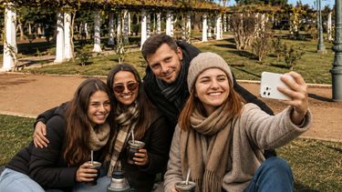Mates, risas y cero gastos: 3 lugares ideales para celebrar el Día del Amigo en Mendoza Mates, risas y cero gastos: 3 lugares ideales para celebrar el Día del Amigo en Mendoza