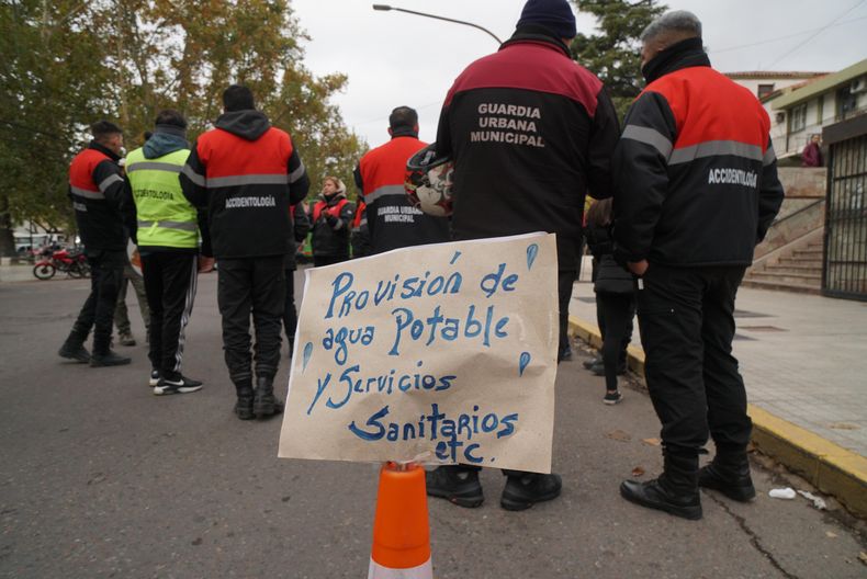 Un grupo de la guardia urbana de la Municipalidad de Las Heras realizó una huelga por la situación salarial. La respuesta de la comuna.