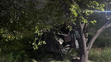 Terrible choque y vuelco en el Acceso Sur, a la altura de Guaymallén. Terrible choque y vuelco en el Acceso Sur, a la altura de Guaymallén.
