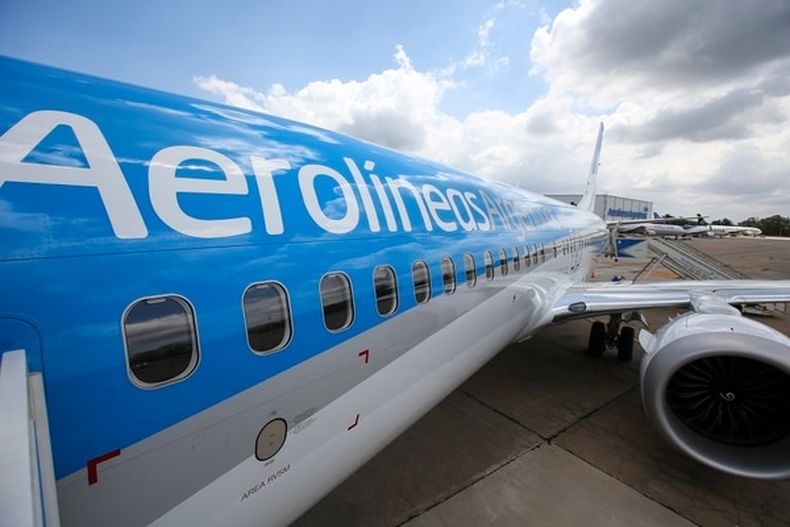 Desde este viernes, habrá paros escalonados de controladores aéreos.