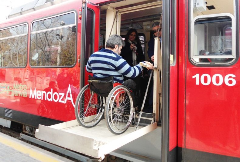 Discapacitados en Metrotranvía