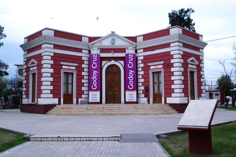 Dura condena a la Municipalidad de Godoy Cruz por un caso de violencia de género.