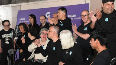 gracias, leon gieco: arte y sensibilidad en una exposicion que celebra la esperanza gracias, leon gieco: arte y sensibilidad en una exposicion que celebra la esperanza