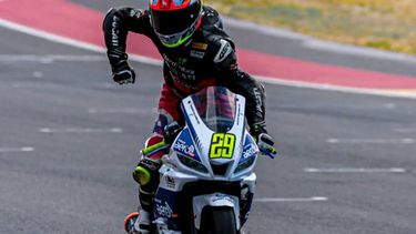 Mariano Villalobos se impuso en el motociclismo nacional. Mariano Villalobos se impuso en el motociclismo nacional.