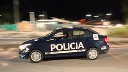 Conductor ebrio perdió el control y terminó en un canal en Maipú