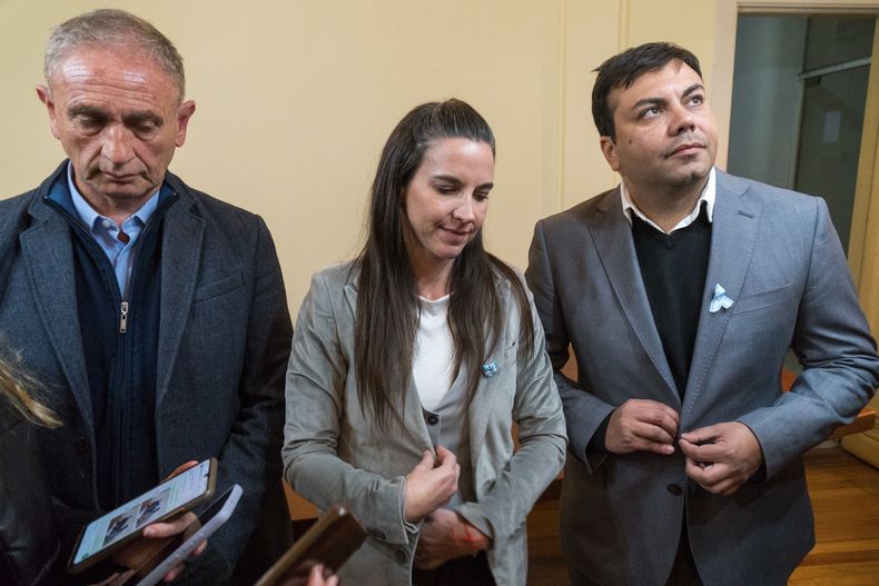 La ministra de Seguridad y Justicia, Mercedes Rus, junto al director del Servicio Penitenciario, Eduardo Orellana, firmó un convenio con el intendente de Las Heras, Francisco Lo Presti.