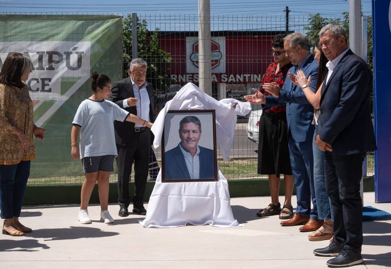 Un homenaje especial para el exintendente. Un homenaje especial para el exintendente.