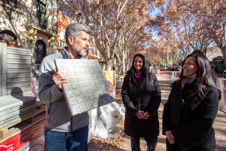 Avanza el plan que remodela veredas en pleno centro de Mendoza