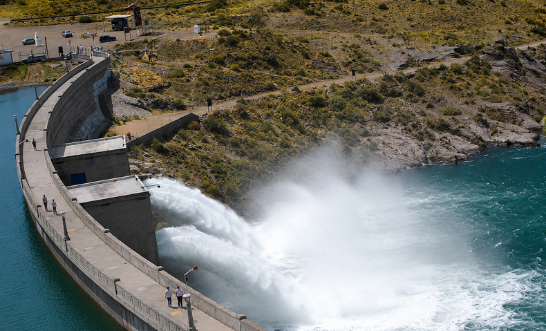 Nación y Provincia llamaron a una licitación conjunta para adjudicar la operación del sistema hidroeléctrico del río Atuel por los próximos 30 años.