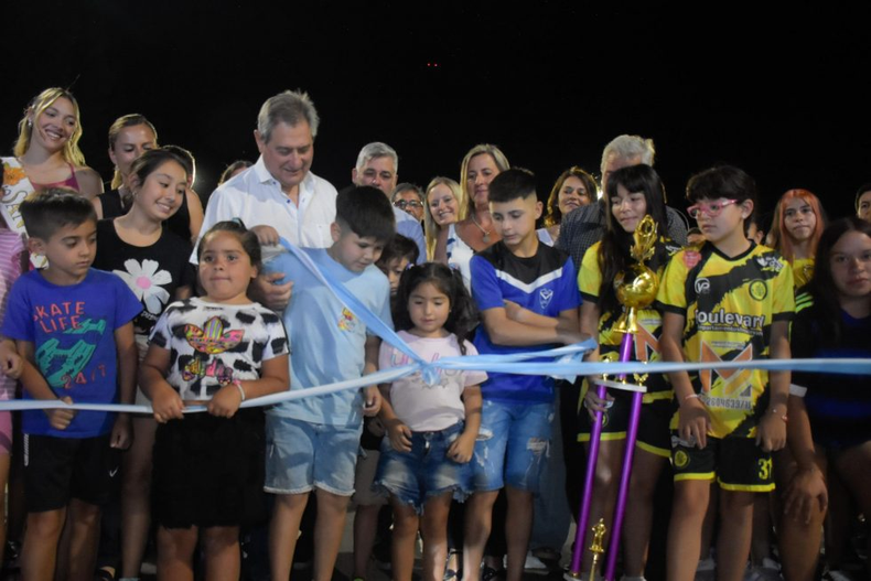Omar Félix inauguró el nuevo corredor Chacabuco.