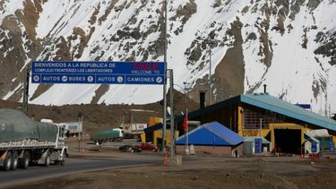 Lunes sin Aduana por el día del trabajador del Estado