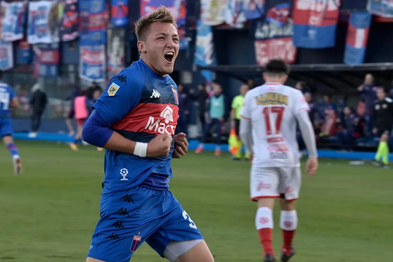 El goleador Mateo Retegui convocado a la Selección de Italia.