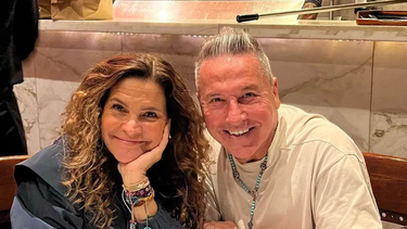 Montaner conoció a su esposa el día que ella se casaba.