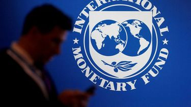 ucrania sello un acuerdo preliminar con el fmi