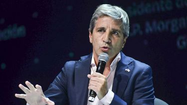 Luis Caputo habló sobre la posible candidatura de Axel Kicillof como presidente. Luis Caputo habló sobre la posible candidatura de Axel Kicillof como presidente.