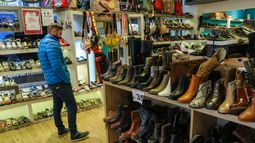 Las ventas minoristas cayeron un 14,9% en octubre y acumulan una baja anual de 26,2% en el país
