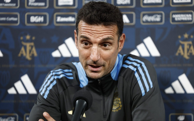 Lionel&nbsp;Scaloni felicitó a los juveniles argentinos por su entrega en el Mundial de Chile.