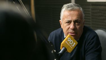 El candidato a gobernador por Cambia Mendoza, Alfredo Cornejo, visitó los estudios de Medios Andinos.