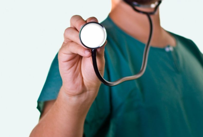 Médicos de Mendoza, sancionados y despedidos por irregularidades. 