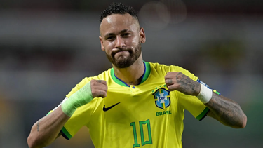 Carlo Ancelotti lleva a Neymar al Mundial. Carlo Ancelotti lleva a Neymar al Mundial.