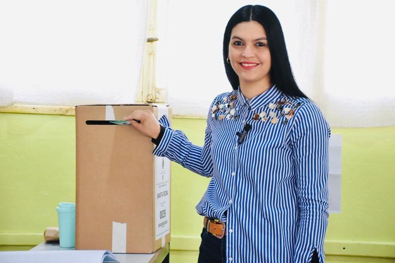 Elecciones 2023: Flor Destéfanis va por la reelección en Santa Rosa.