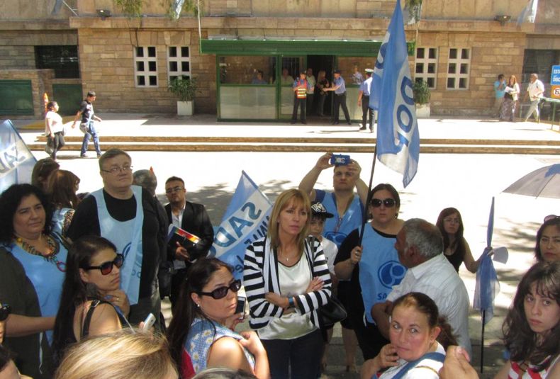 reclamo en casa de gobierno, docentes colegios privados, SADOP
