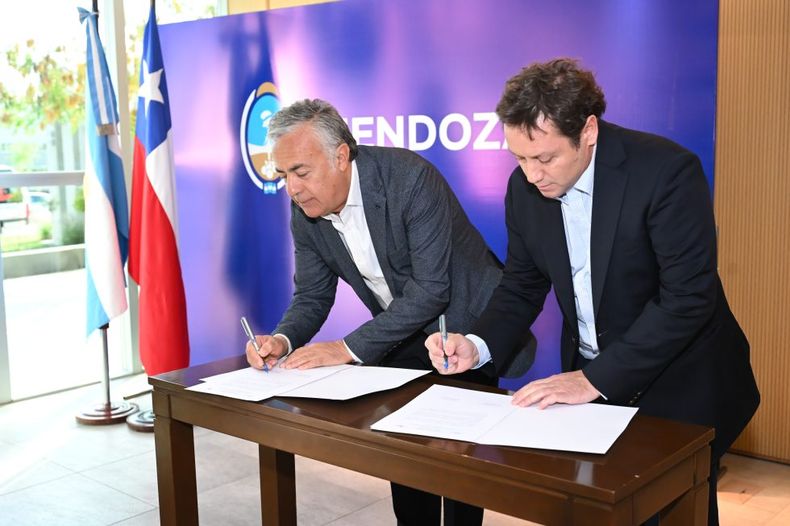 Autoridades mendocinas y chilenas acordaron avanzar en mejoras para el Paso Pehuenche.