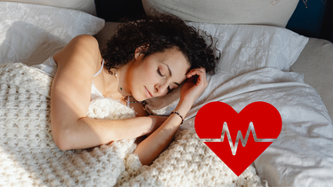 Cuidá tu corazón mientras descansás: la mejor y la peor posición para dormir según los expertos
