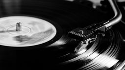 Los discos de vinilo se venden más que los CD.