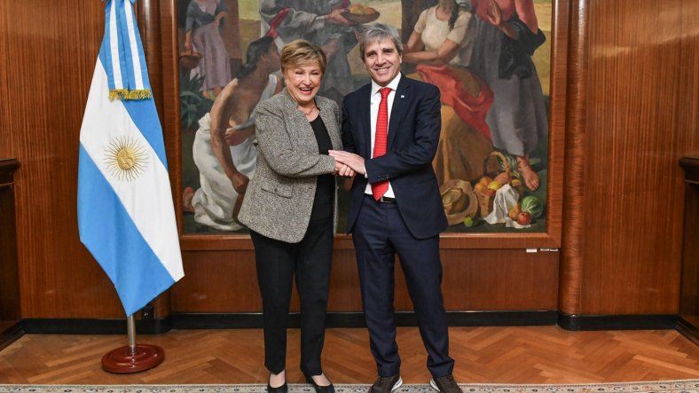 Kristalina Georgieva se reunió con Caputo y volvió a respaldar el plan económico de Milei
