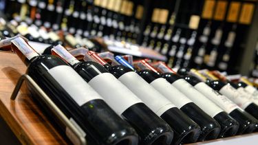 A pocos días de que esta medida entre en vigencia, no se conoce cómo se implementará el dólar malbec.