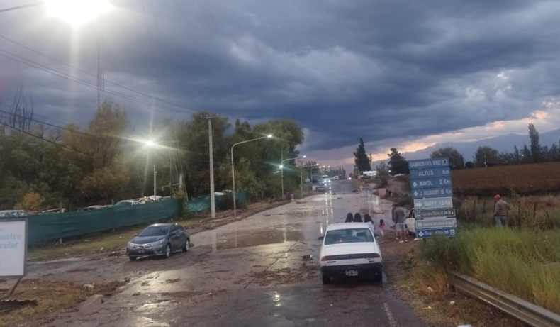 Fuerte tormenta en el Valle de Uco: rutas afectadas por la lluvia y el granizo
