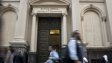 El Gobierno toma U$S12.898 millones del Banco Central