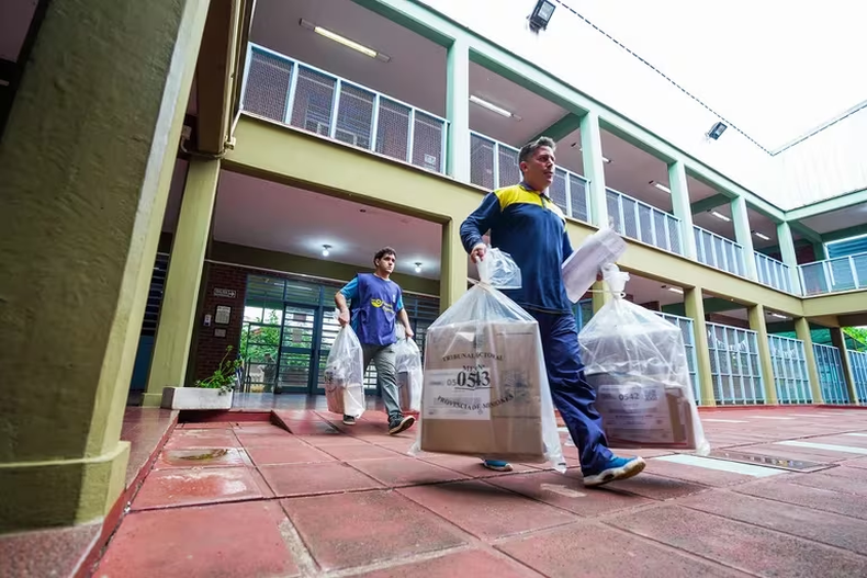 Argentina vota, las urnas ya están en las escuelas, solo queda la decisión ciudadana.  