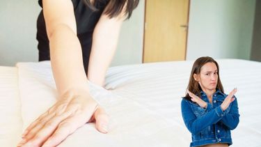 Qué significa cuando una persona no arma su cama al levantarse, según la psicología