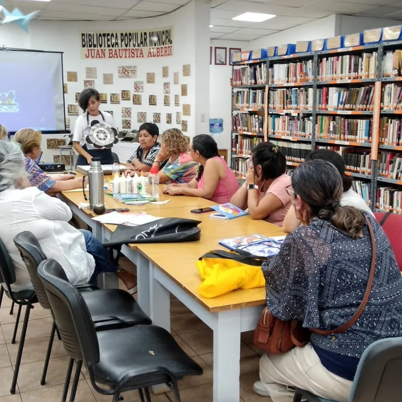 La biblioteca popular “Juan B. Alberdi” es la primera de Mendoza. Surgió en 1911 y aún funciona en Luján de Cuyo.