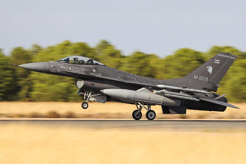 Estados Unidos no financia los F-16 y el gobierno de Milei debería pagar 40 mil millones este año.