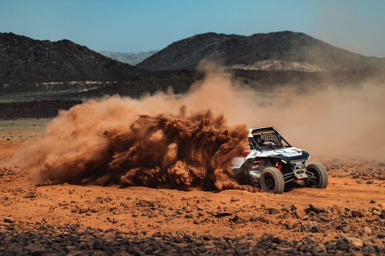 Jacomy dio un gran salto en la general del Rally Dakar.