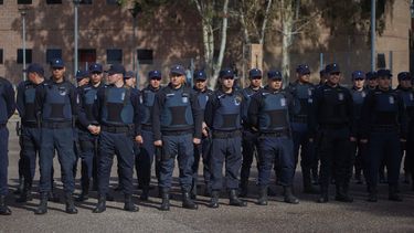 El Gobierno dispuso la actualización en el salario de policías y penitenciarios y sumó un ítem. El Gobierno dispuso la actualización en el salario de policías y penitenciarios y sumó un ítem.