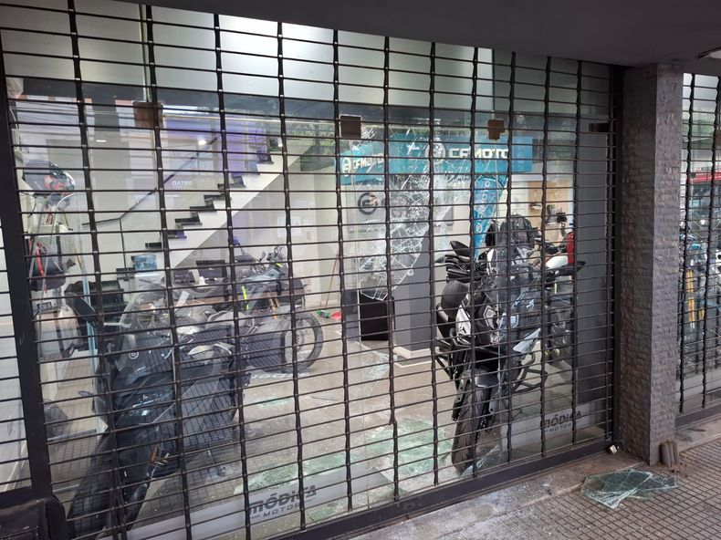 Nuevo robo en un local de motos del centro: la reacción de Mercedes Rus.