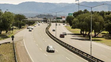 Obra del Acceso Este: cambios en el tránsito, repavimentación, nuevos puentes y peaje. Obra del Acceso Este: cambios en el tránsito, repavimentación, nuevos puentes y peaje.